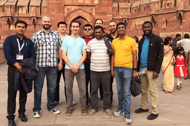 Réservez un guide touristique expert pour la ville d'AgraRéservez un guide expert pour Agra