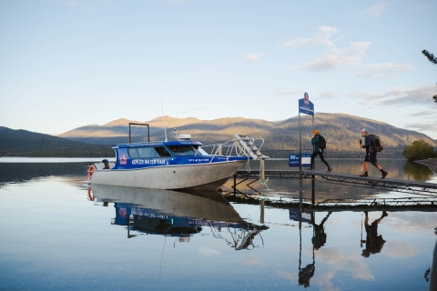 Te Anau: traslado en taxi acuático Kepler a través del lago Te Anau