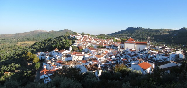 Visit Marvão Megalithic Monuments Private Tour with Hotel Pickup in Crato