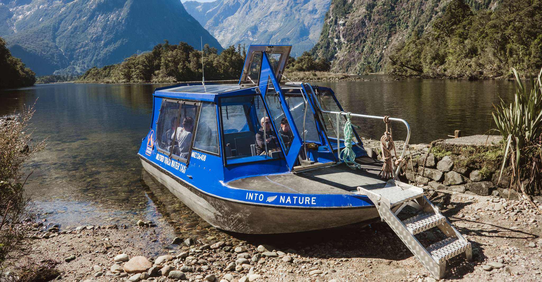 Milford Day Walk, Milford Track Day Walk in Milford Sound - Housity