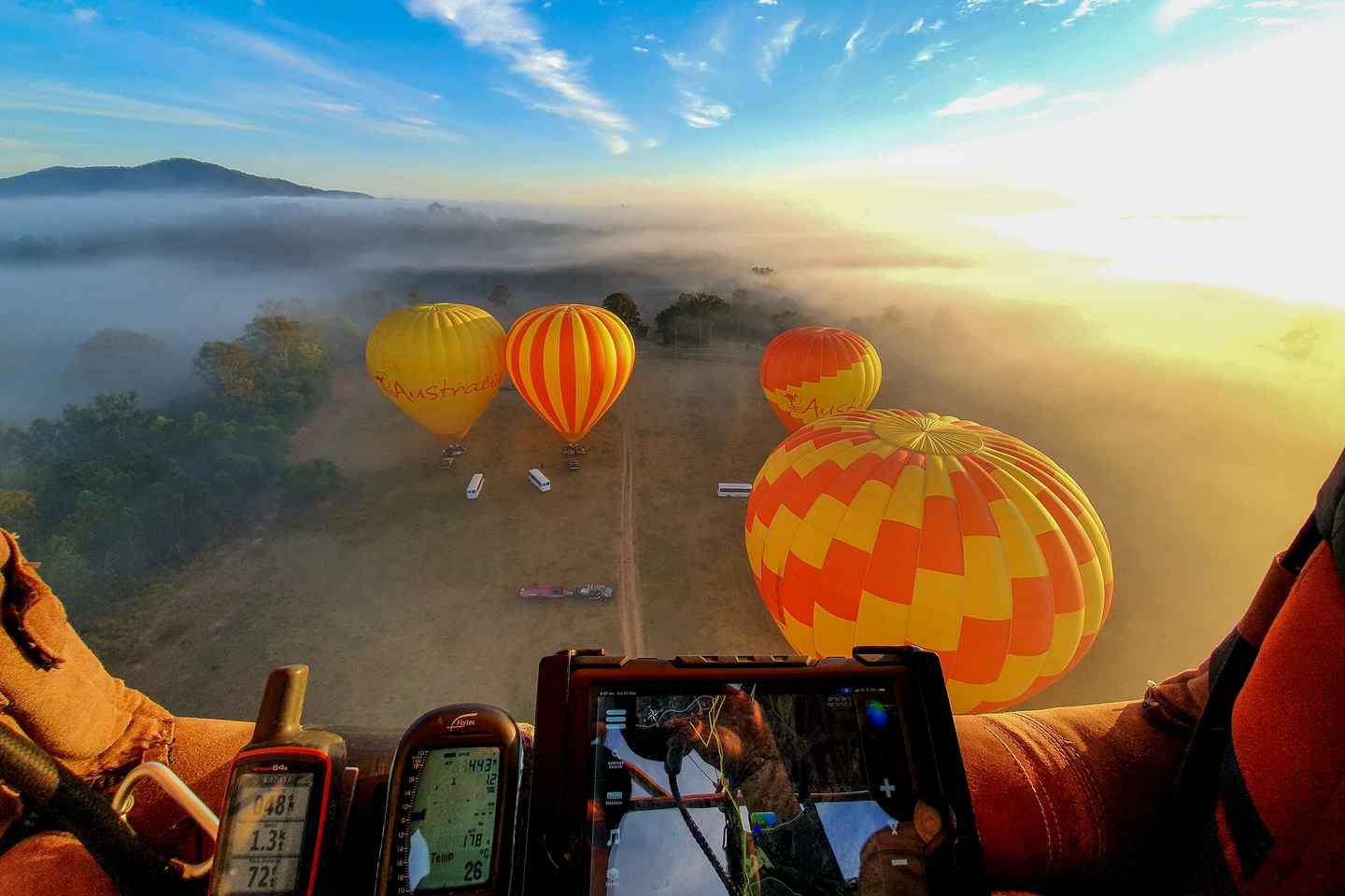 Brisbane: 1-Hour Sunrise Balloon, Self-Drive, Alpacas or VIP - Brisbane: VIP Hot Air Ballooning Package with Transfers