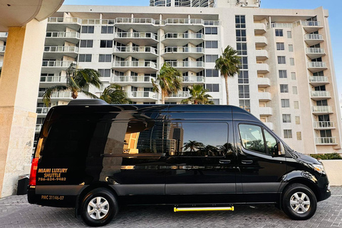 Transporte do porto de Miami para o aeroporto de Ft. Lauderdale Van14pax