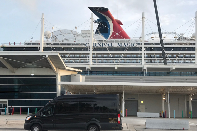 Transfer z portu Miami na lotnisko Ft. Lauderdale Van14pax