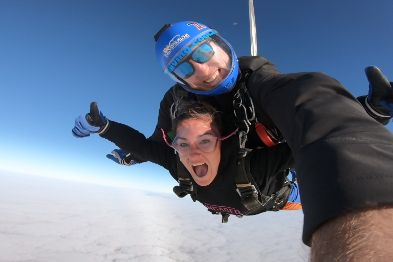 Adelaide: tandemparachutespringen boven het meer van AlexandrinaSkydive van 12.000 voet
