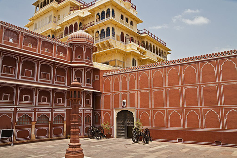 Private ganztägige Stadtrundfahrt durch die rosa Stadt Jaipur