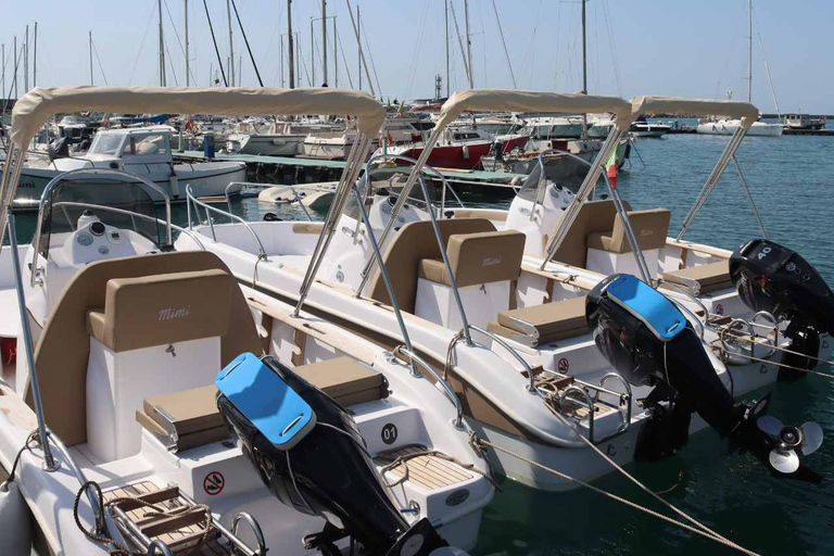 Boat rental in Salerno (no driving license required)