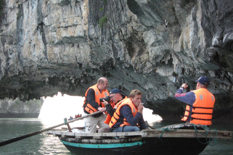 Croisière de 3 jours dans la baie de Bai Tu Long, grotte, kayak, baignade