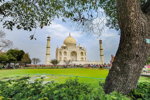 Visite privée du Taj Mahal au lever du soleil : Journée au Fort d'Agra Baby TajGuide et voiture - sans petit déjeuner ni billets d'entrée