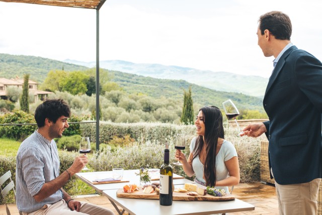 Visit Val d'Orcia Wine and Food Tasting at a Podere in Roma
