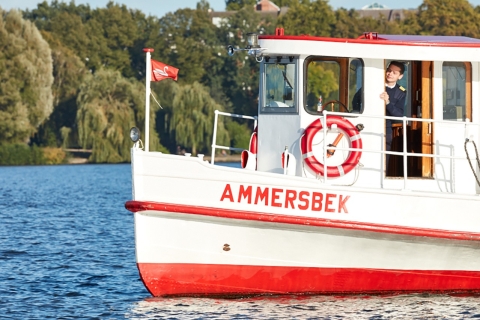 Hamburg: Alster River Hop on Hop Off Cruise Hamburg: Alster cruise with stopover stations