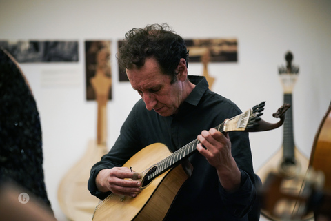 Porto: Concerto de Fado com Vinho do Porto na Loja de Música Histórica