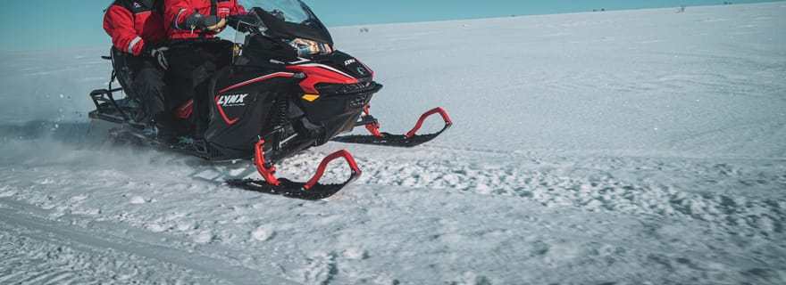 Depuis Alta : aventure en motoneige en journée