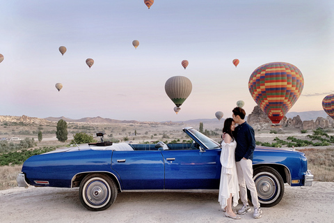 Ortahisar: ballonvaart met een klassieke auto in Cappadocië