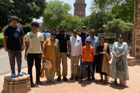 Delhi : Excursión Privada de un Día a la Vieja y Nueva DelhiExcursión con entrada, coche y guía