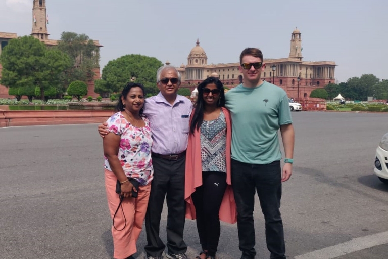 Delhi : Excursión Privada de un Día a la Vieja y Nueva DelhiExcursión con entrada, coche y guía