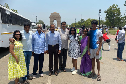 Delhi : Excursion privée d'une journée à Old Delhi et New DelhiVisite avec voiture et guide uniquement