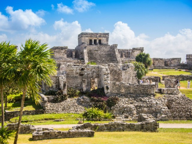 Visit Tulum Archaeological Site Guided Walking Tour in Tulum, Mexico