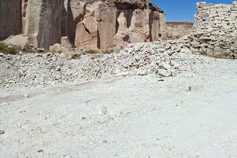 Arequipa: Private Sillar Route Tour + Culebrillas