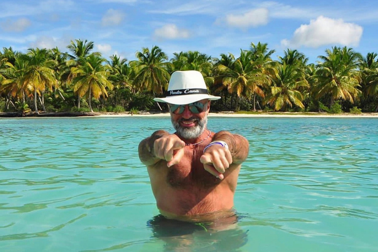 Visite de l'île de Saona en bateau à moteur et en catamaran (formule tout compris)