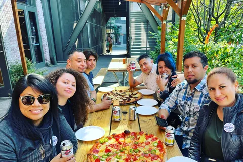 Portland: Walking Pizza Tour