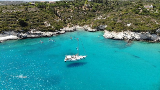 Visit Chania Private Sailboat Day Trip with Food and Drinks in La Canée