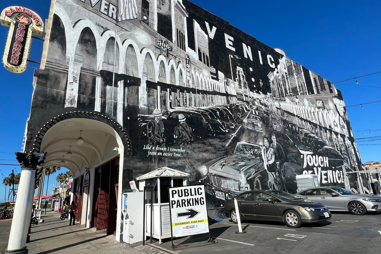 Venice Beach : French guided walking tour Discover Venice Beach, Bohemian walk along the ocean