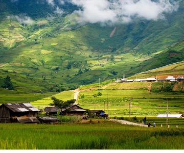 From Hanoi: 2-Day Sapa Trekking Trip with Homestay & Meals