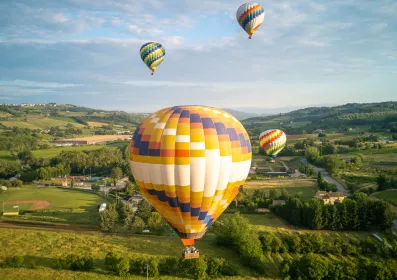 Ab Lucca: 1-stündige Heißluftballonfahrt über die Toskana