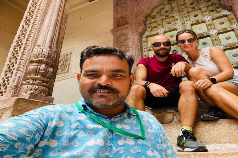 Tour de la ciudad azul de Jodhpur con guía localExcursión a pie por la Ciudad Azul de Jodhpur con guía local