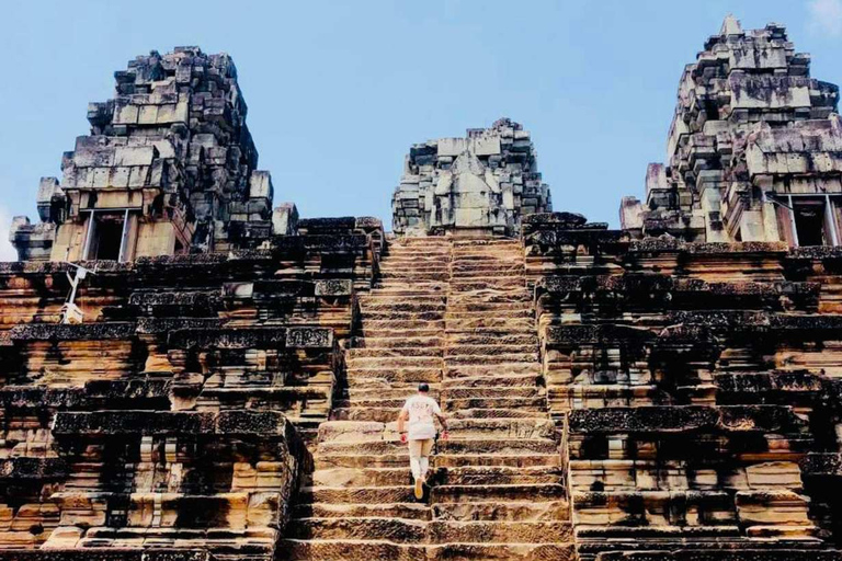 Ab Siem Reap: Banteay Srei und Angkor TagestourGruppen-Minibus mit Guide