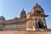 Visite d'une demi-journée d'Orchha avec transfert à Khajuraho - Housity