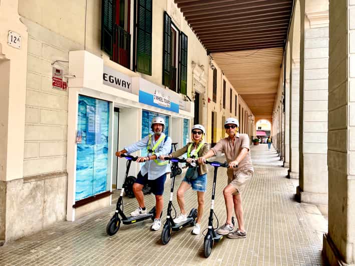 Palma city tour guiado de 1,5 H em scooter elétrico GetYourGuide
