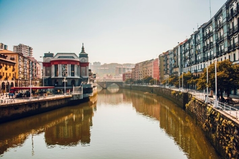 Bilbao: privétour op maat met een lokale gidsWandeltocht van 4 uur