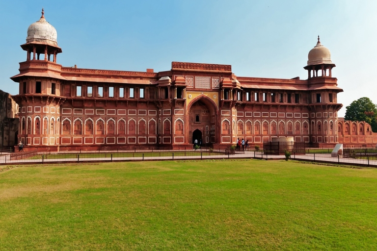 Ganztägige private Tour durch Agra mit dem AutoGanztägige Stadtrundfahrt durch Agra mit dem Auto