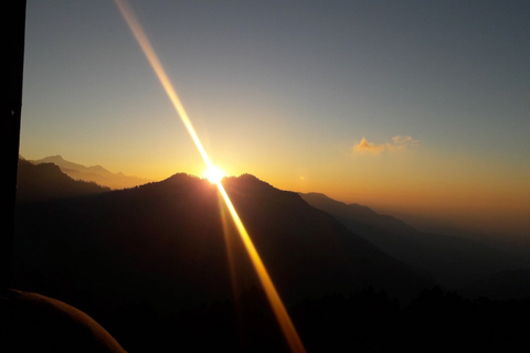 Pokhara: 4-Day Ghorepani, Poonhill, &amp; Ghandruk Mountain TrekPrivate Tour with Meals Included