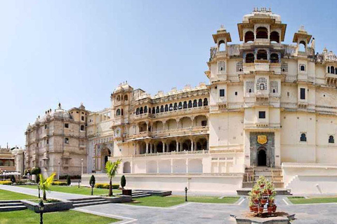 Udaipur Stadtrundfahrt mit optionalem FührerPrivate Tour mit Guide