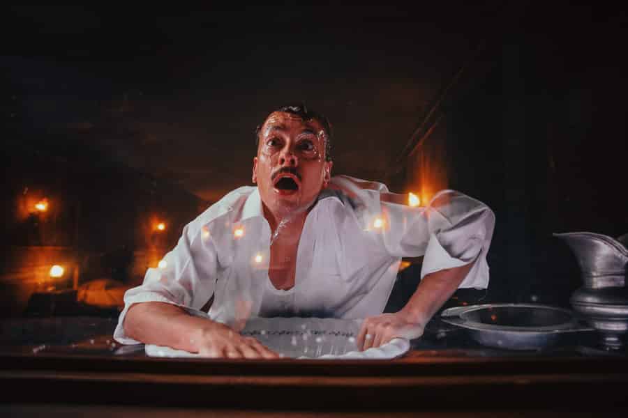 Lisboa - A Morte do Corvo, neues immersives Theater, nicht gesprochen. Foto: GetYourGuide