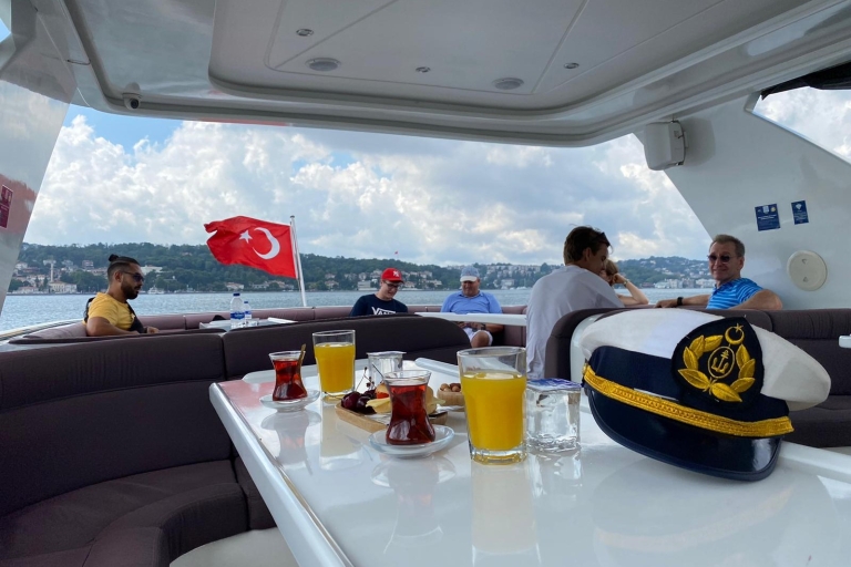 Istanbul : Visite du palais de Dolmabahce et croisière sur le Bosphore