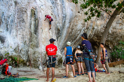 Krabi : Cours d'escalade d'une demi-journée à Railay BeachRendez-vous à l'embarcadère d'Ao Nam Mao