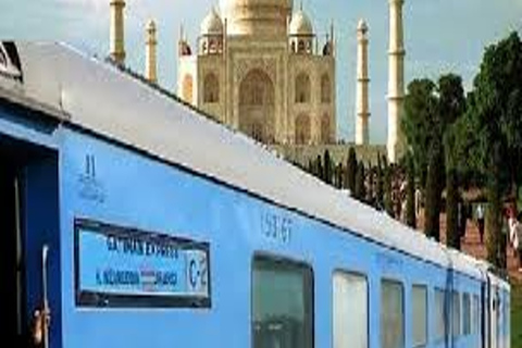 Da Delhi: Taj Mahal e tour della città di Agra con il treno GatimanTaj Mahal Agra Fort e Baby Taj di Gatimaan Express