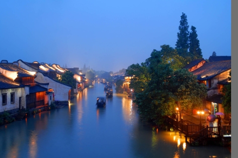 Tauche ein in die Wasserstadt Wuzhen: Private Tour ab Shanghai