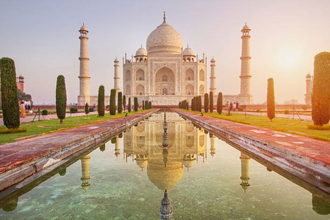 Agra:TajMahal & Agra Fort bei SonnenaufgangAgra:Alles inklusive Tajmahal und Sonnenaufgang im Agra Fort