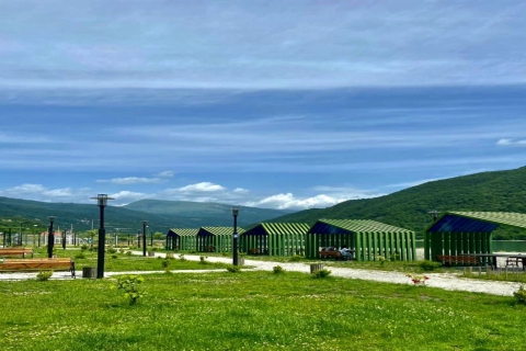 Desde Tiflis: Visita guiada Kazbegi-Ananuri con vino calienteVisita guiada Kazbegi-Ananuri con vino caliente incluida