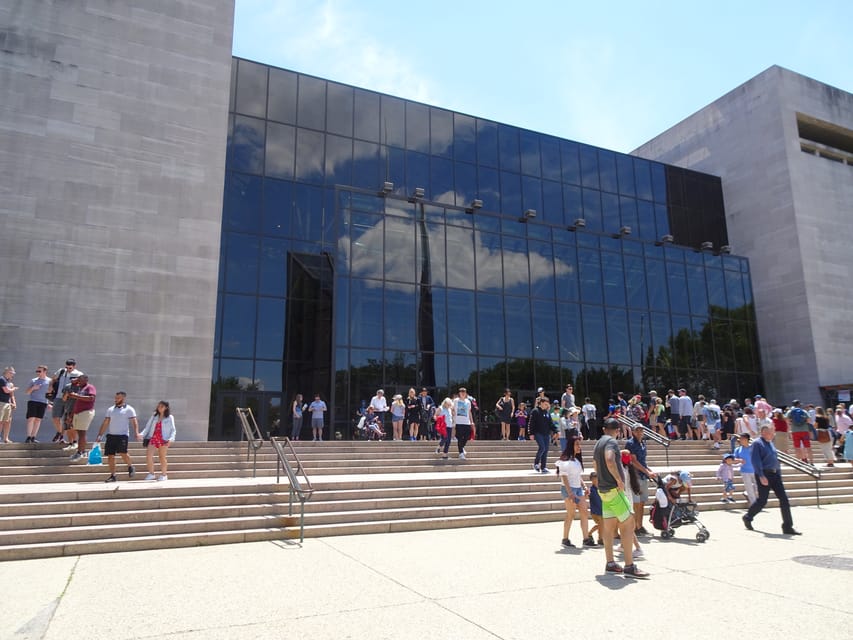 Washington Museums self-guided walking tour & scavenger hunt | GetYourGuide