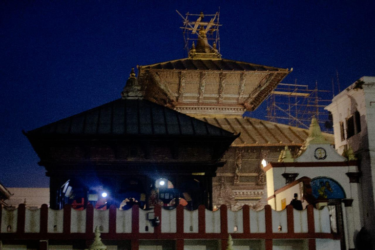 One-Day Private Vehicle Sightseeing Tour – 6 Points