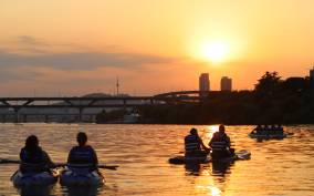 Seoul: Stand Up Paddle Board (SUP) & Kayak in Han River