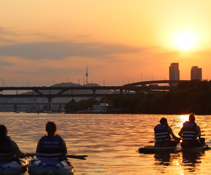 Seoul: Stand Up Paddle Board(SUP) & Kayak in Han River