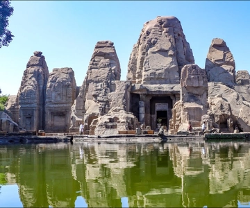 Passeio histórico, forte de Kangra e templo de pedra de Dharmasla