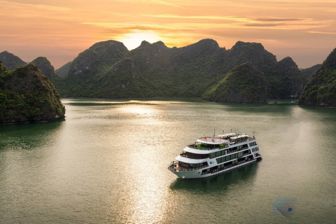 Hanoi: 3-Day Ha Long/Lan Ha Bay Cruise with Private Balcony