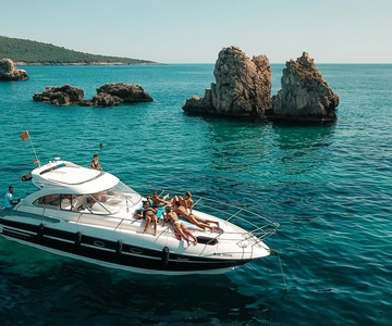 Ulcinj: 2Hour Coast Sightseeing Yacht Tour with Skipper